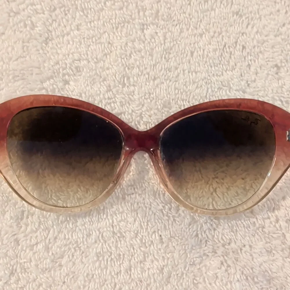 Ray-Ban RB 4163 840/51 Cat-Eye Sunglasses